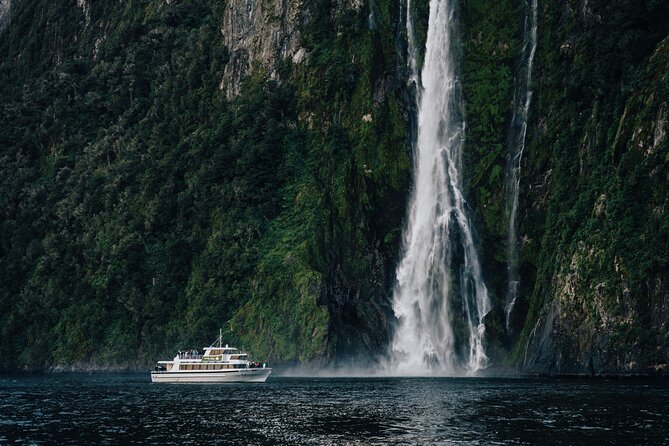 Milford Sound Helicopter and Cruise Tour from Queenstown - What the price of $1,015.20 really covers