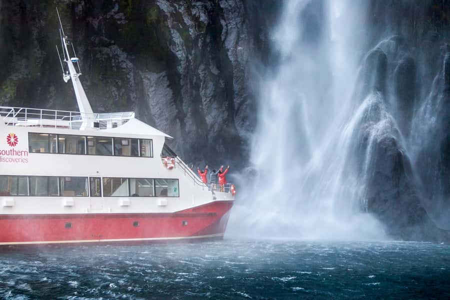 Milford Sound: Nature Cruise - Grand Views & Optional Lunch - Lunch choices and what they are worth