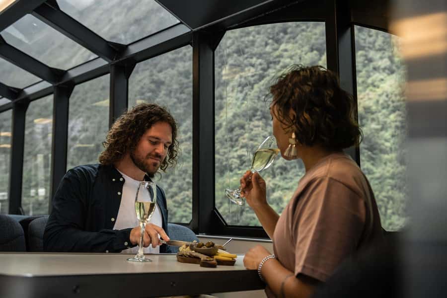 Milford Sound: Premium Small Group Cruise with Canape Lunch - Getting to the terminal without a rushed start
