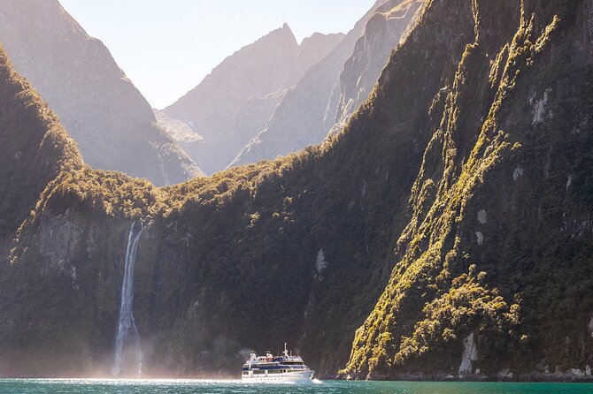 Milford Sound Tour: Cruise & Flight - Homer Tunnel and the Cleddau Valley