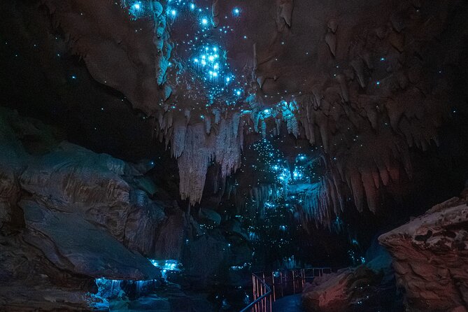 Milky Way Glowworm Cave Tour - Inside the cave: crystals, water, and darkness