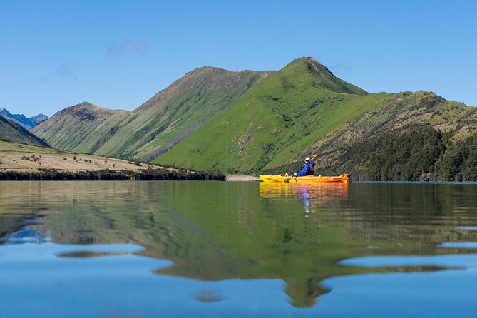 Moke Lake Kayak Experience - Paddling at your own pace