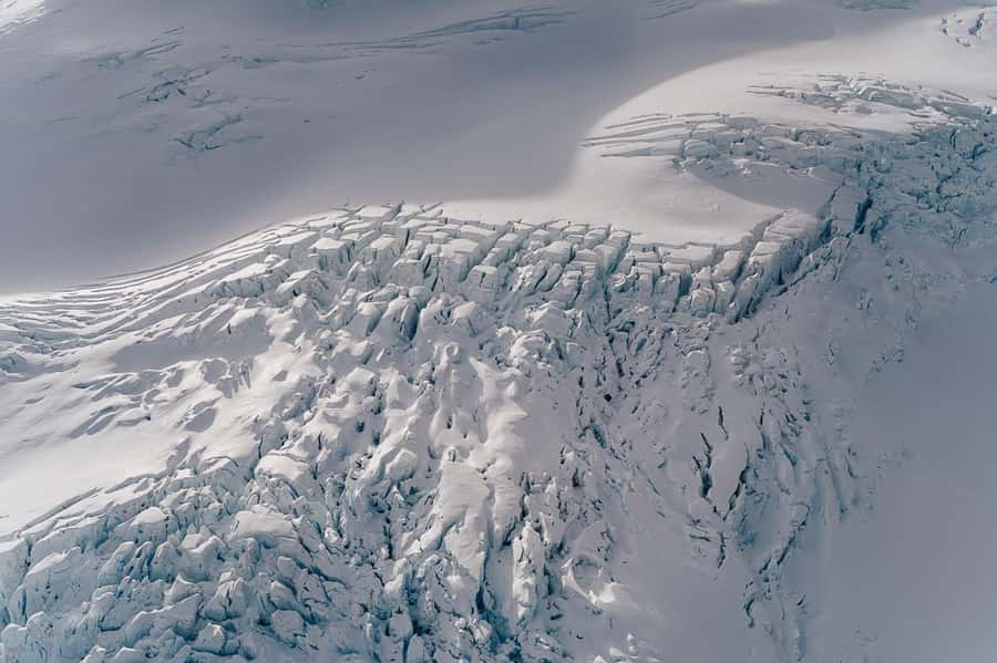 Mount Cook: Aoraki/Mt Cook & The Glaciers 55 Minute Flight - Landing in the snow beneath Aoraki/Mt Cook