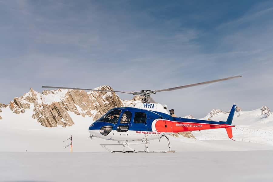 Mount Cook: Aoraki/Mt Cook & The Glaciers 55 Minute Flight - Returning with the Aoraki/Mt Cook summit ridge in view
