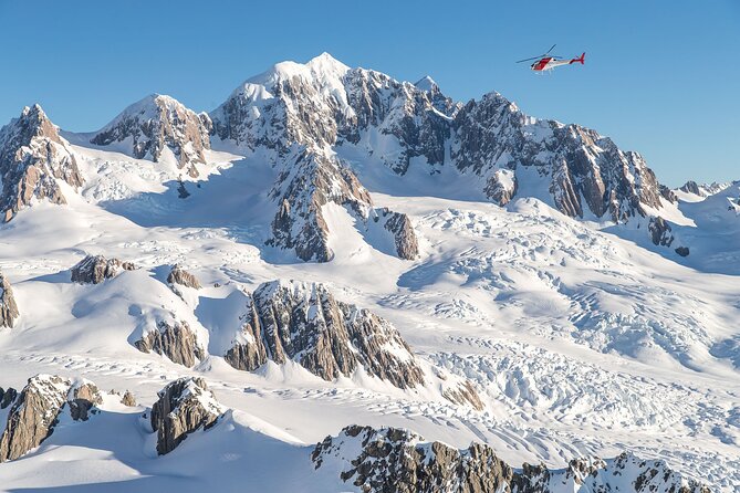 Mount Cook Scenic 35 Minute Helicopter Flight - Ten minutes on the snow high in the park