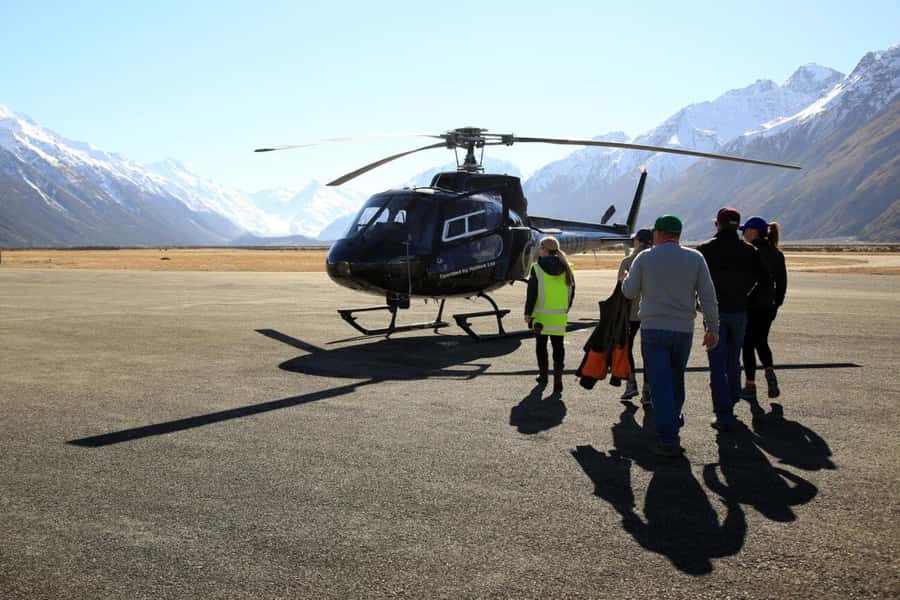 Mount Cook: Scenic Helicopter Flight with Alpine Landing - Should you book the alpine landing flight?
