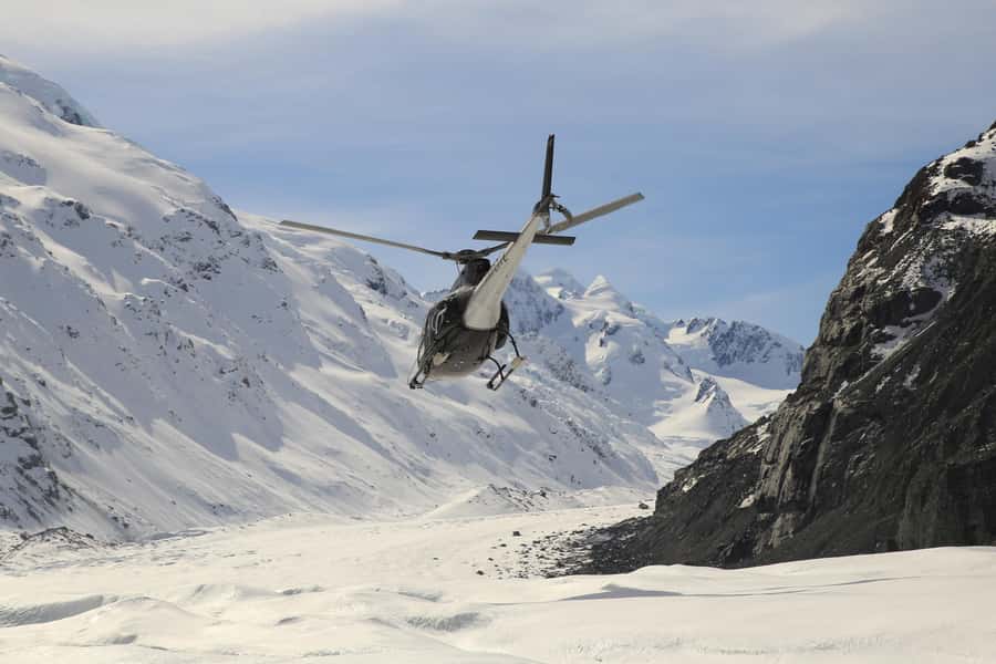 Mount Cook: Ski Plane and Helicopter Glacier Combo Flight - Who should book this experience?