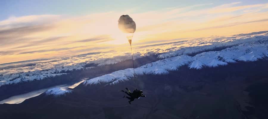 Mount Cook: Tandem Skydive Experience - Choosing 13,000 or 16,500 Feet