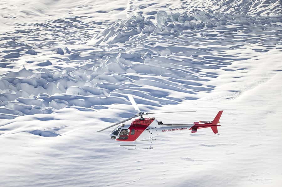 Mount Cook: Tasman Glacier Helicopter Flight - Taking off from Aoraki / Mount Cook Village