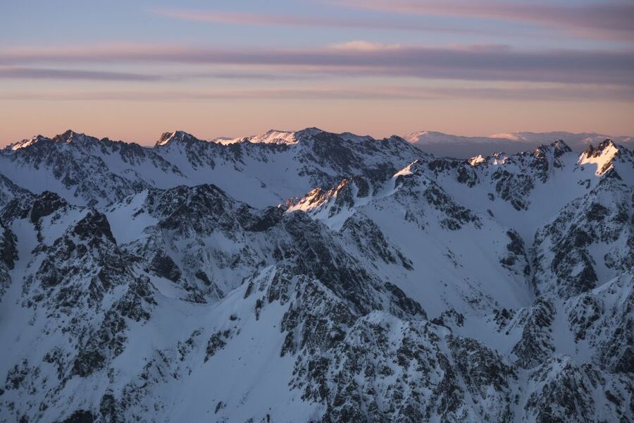 Mt Cook: 55-Minute Scenic Flight in Helicopter or Ski Plane - Who Will Enjoy This Flight Most
