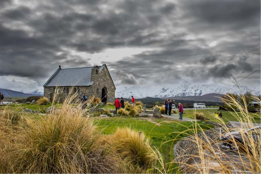 Mt. Cook Day-Tour: Christchurch to Queenstown - Lake Pukaki and the road toward Mt. Cook
