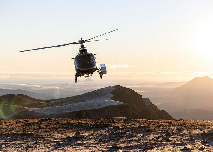 Mt Tarawera Helicopter Tour with Volcano Landing - Why the six-person limit matters