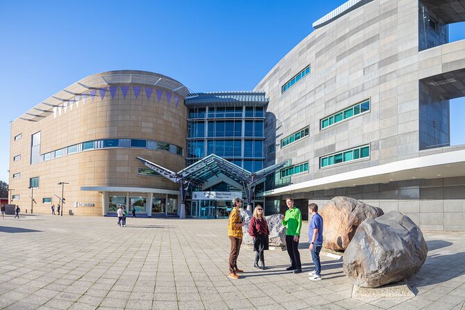 Museum of NZ Te Papa Tongarewa: International Visitor Entry - Begin with Māori and Pacific cultural treasures