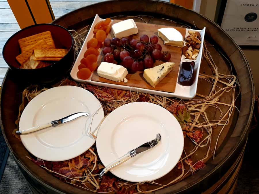Napier: Afternoon Winery & Gin Tasting Tour Thu Fri Sat - Five Gins at the National Gin Distillery