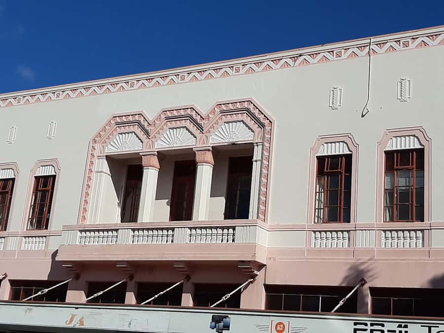Napier: Art-Deco + Te Mata Peak+ Garden Walk + Wine Tasting - Why this Napier tour works so well in a short port call
