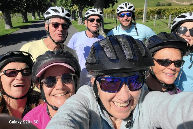 Napier: Cycle to Wineries - Half Day, self-guided - A relaxed way to reach Hawke’s Bay wine country