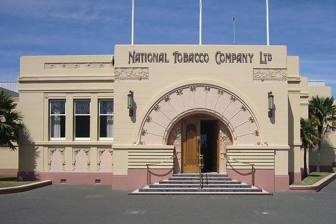 Napier Shore Excursion: City Sights and Hawke's Bay Tour - The guide can make or break the experience