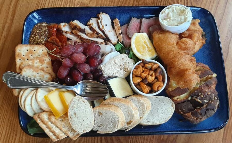 Napier: Winery + Gin Tasting Tour with Lunch Thu Fri Sat - Mission Estate lunch in the Old Mission House