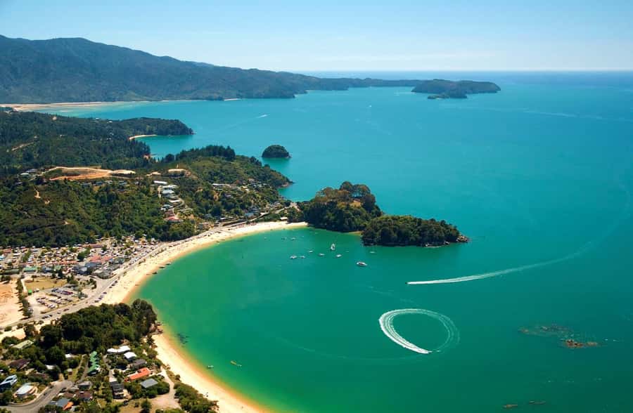 Nelson: Abel Tasman Cruise-Fly Day Tour - Fifty minutes at Tōtaranui Beach