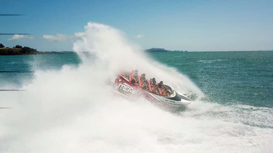 Paihia: Bay of Islands 30-minute Adventure Jet Boat Trip - Leaving from Paihia Wharf
