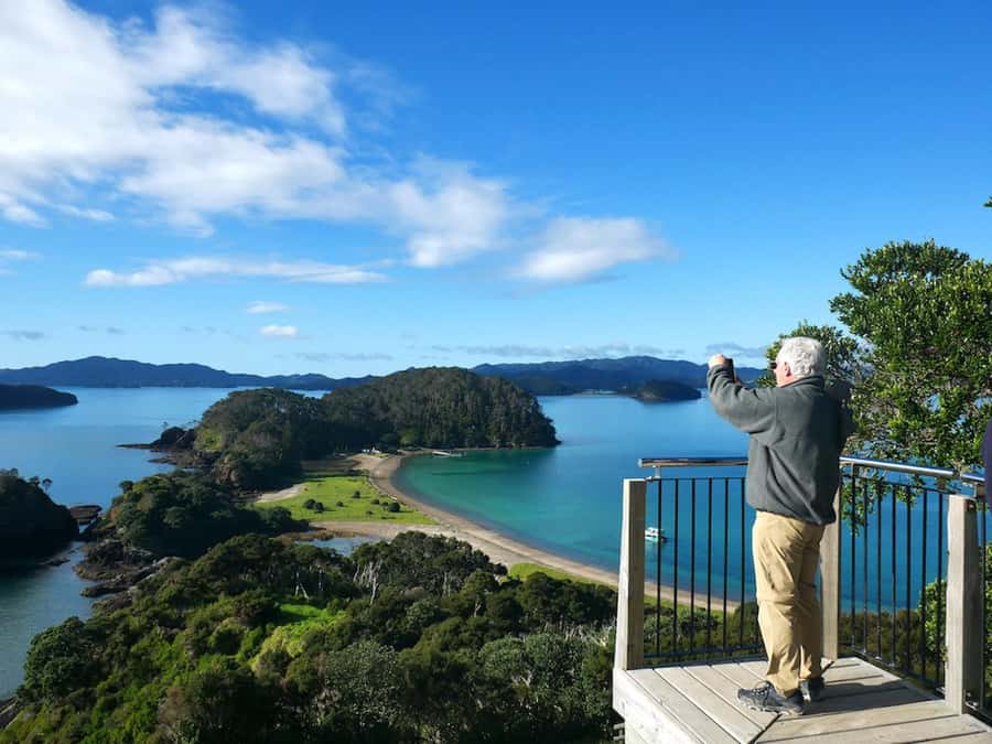 Paihia/Russell: Hole in the Rock Cruise with 2 Island Stops - Urupukapuka Island: swim, snorkel, or take a walk