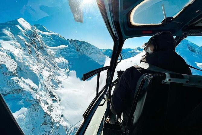 Pilot’s Choice: 2 Glaciers & Snow Landing – 35min - Seeing Franz Josef Glacier from above