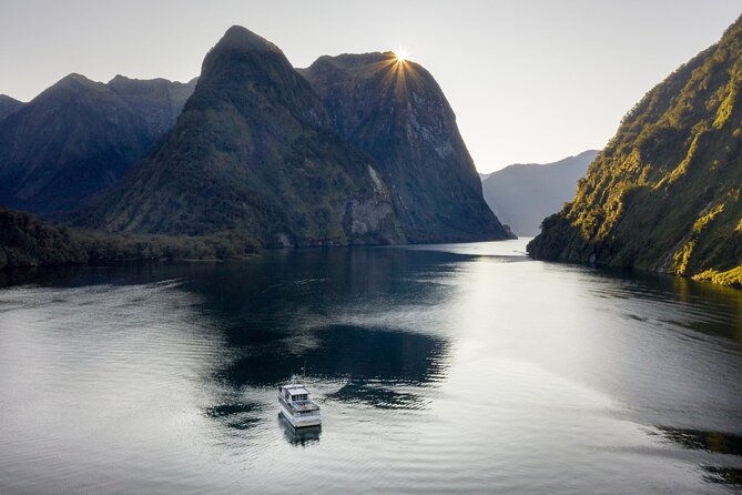 Premium Milford Sound Cruise Including Lunch - Key points to know before booking