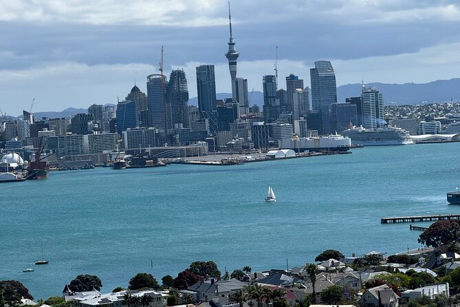 Private Auckland City Tour Including Auckland Tour House Visit - Bastion Point and Achilles Point: Auckland from the harbour edge