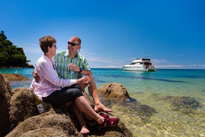 Private boat charter in Abel Tasman National Park - Key points at a glance