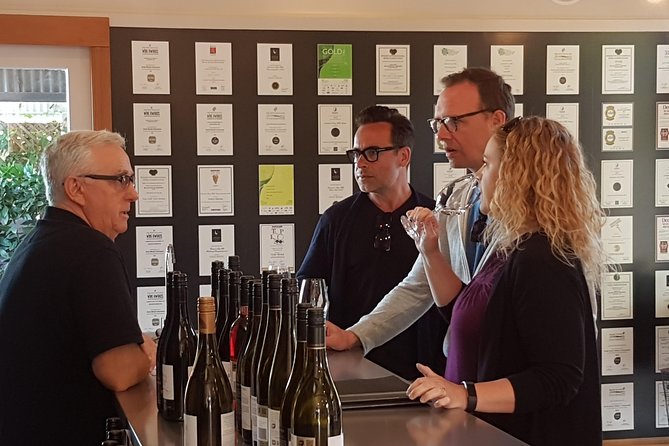 Private Driving Wine Tour (full day) in the Marlborough Region - The first tasting: St Clair and a winery lunch