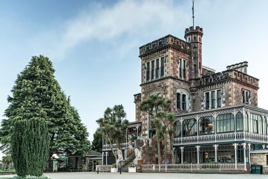 Private Dunedin City Highlights and Otago Peninsula Day Tour - Baldwin Street is a quick, amusing stop