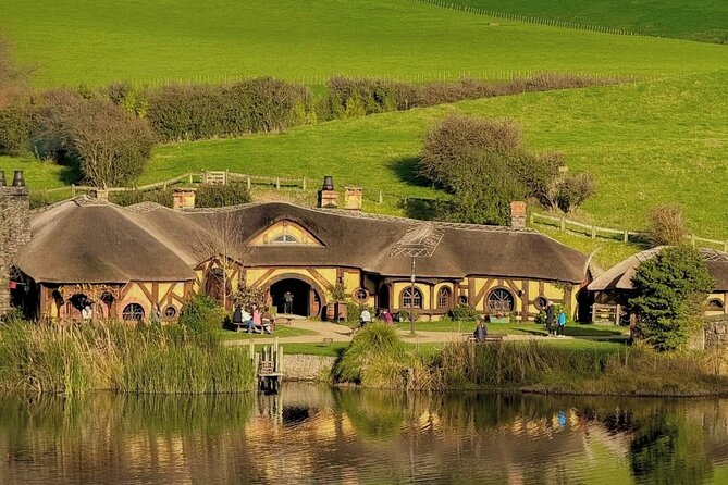 Private Hobbiton Movie Set and Rotorua Day Trip from Auckland - Key points at a glance