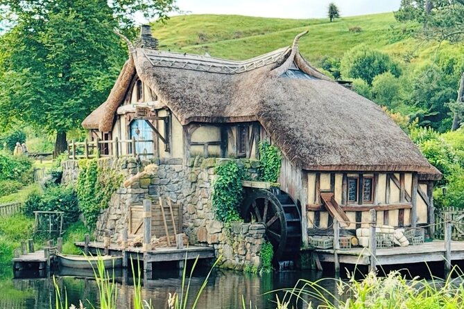 Private Hobbiton Movie Set and Rotorua Day Trip from Auckland - Food, timing, and what to bring