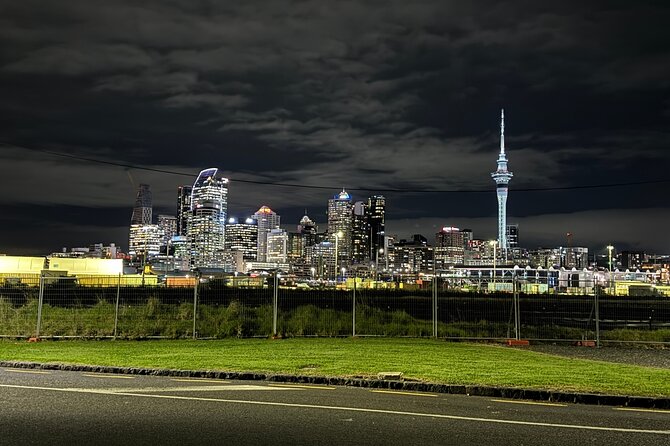 Private Night Tour of Auckland, Sky Tower Bar, Bridge & Museum - SkyBar is the evening’s main payoff