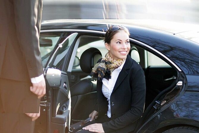 Private Queenstown Airport to Hotel Transfers - Should You Book Q Tours?