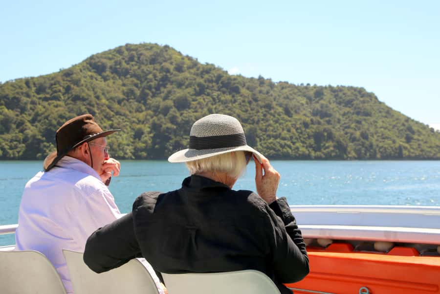 Queen Charlotte Sound Mail Boat Cruise from Picton - What the commentary adds