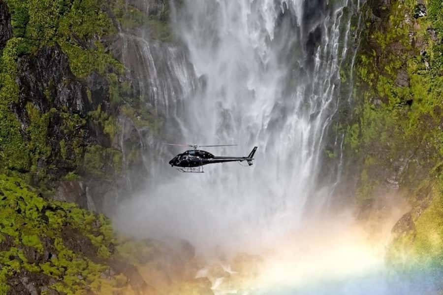 Queenstown: 2.5 Hour Flight to Fiordland's Iconic Locations - Why this flight covers so much of Fiordland