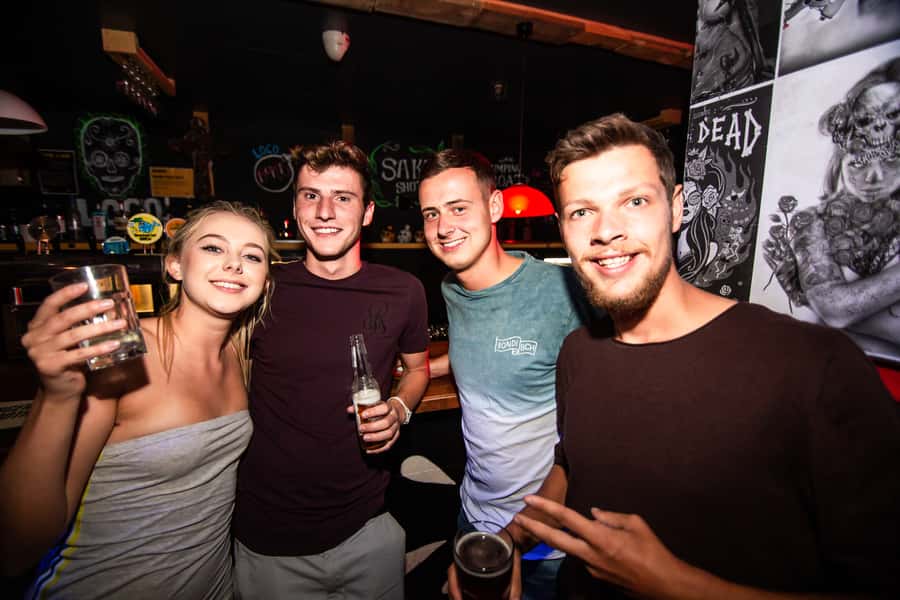 Queenstown: Bar Crawl with 5 Free Shots and Pizza - Starting at The London Bar at 9 PM