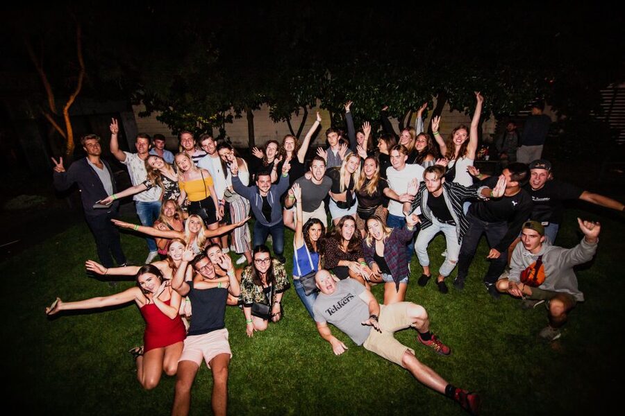 Queenstown: Bar Crawl with 5 Free Shots and Pizza - Who should book this crawl?