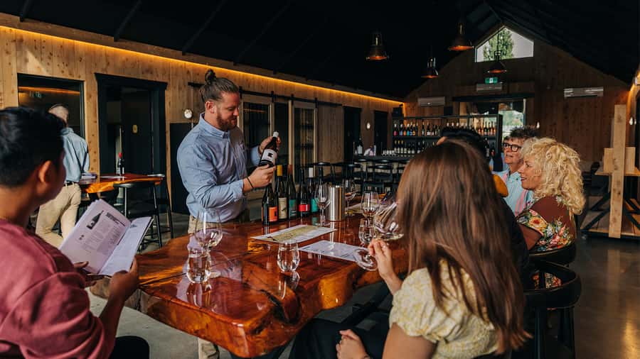 Queenstown: Classic Central Otago Wine Tasting Experience - What the Kinross tasting is really offering