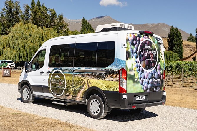 Queenstown Classic Wine Tour: 3 Winery Visits, Cave Tour & Cheese - Kinross gives you the broadest wine introduction