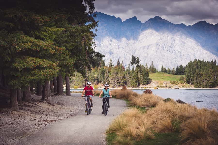 Queenstown: E-bike Hire on the Queenstown Trail - Kelvin Peninsula Trail toward Jack’s Point