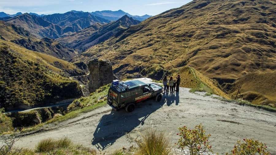 Queenstown: Full-Day 4WD Lord of Rings Tour with Lunch - Arrowtown and Gibbston add gold-country character