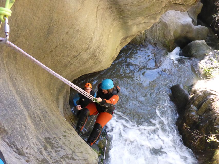 Queenstown: Gibbston Valley Half-Day Canyoning Adventure - Getting fitted for a wetsuit and safety briefing