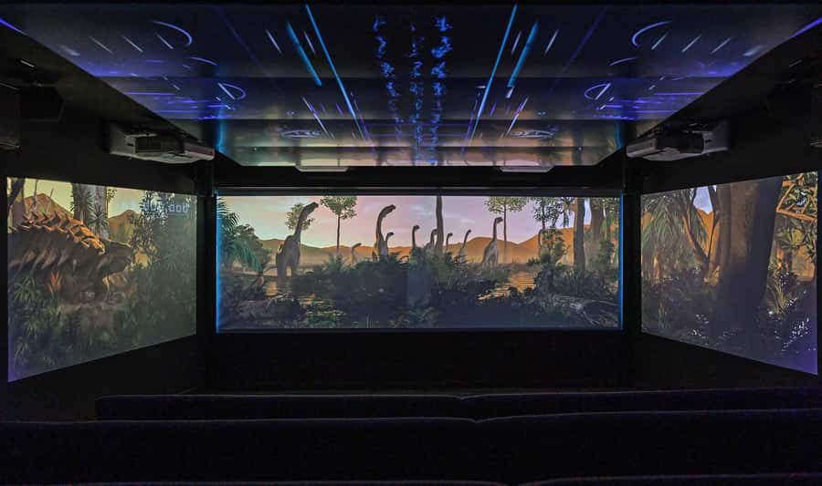 Queenstown: Hidden Underwater Theatre Experience - From theatre seats to underwater windows