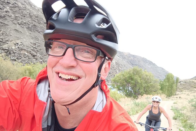 Queenstown Kawarau River Rafting and Jet Boat - Swimming and the optional rock jump