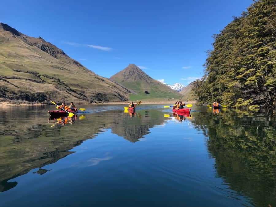 Queenstown: Kayaking or SUP Experience on Moke Lake - The safety briefing sets the tone