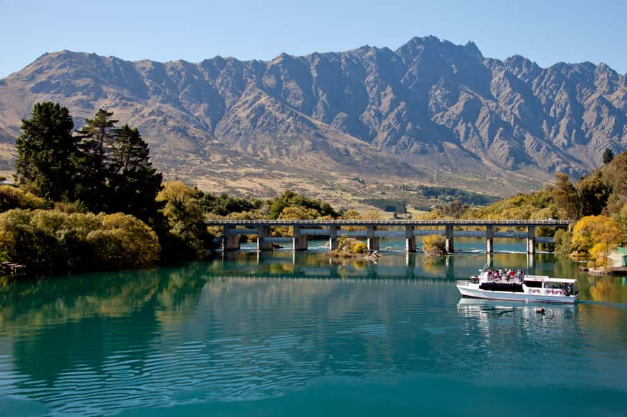 Queenstown: Lake Wakatipu Scenic Cruise - Who should book this cruise?