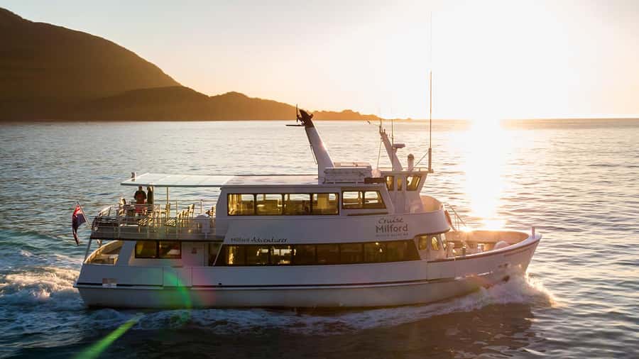 Queenstown: Milford Sound Small-Group Tour w Cruise & Lunch - Why the Queenstown to Milford Sound route takes all day