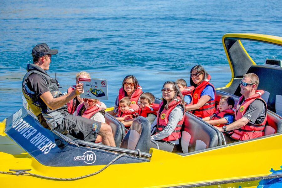 Queenstown: Shotover River and Kawarau River Jet Boat Ride - Heated rails help, but dress as if you will get soaked